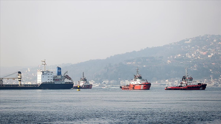 İstanbul Boğazı'nda gemi trafiği geçici olarak askıya alındı